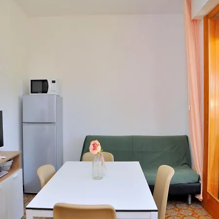 Homely Flat In Pineda - Beahost Apartment *