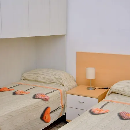 Homely Flat In Pineda - Beahost Μπιμπιόνε